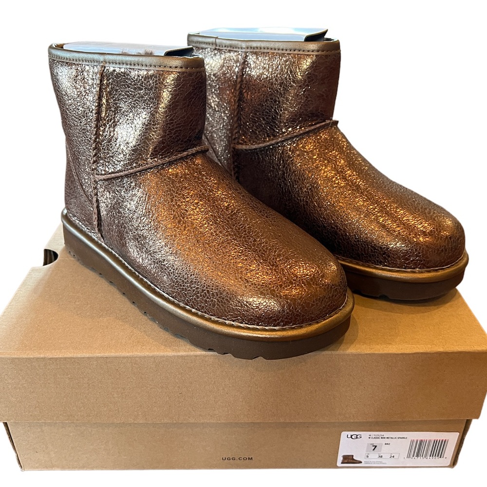 Authentic UGG Australia Classic Mini Metallic Sparkle Boots size 7